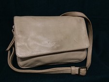 Fuchsia Paris Handtasche Frau