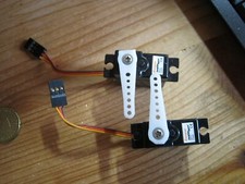  2 Stück Graupner Hott Rigger Servos Metall   mit Graupner / Uni Stecker 