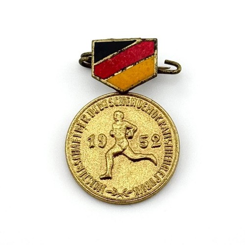 Ddr meisternadel 1952 - ddr,