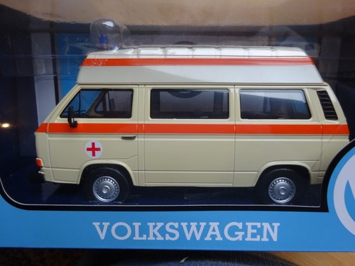 Krankenwagen oldtimer - t3,