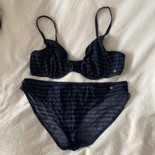 Sehr gut erhaltener Bikini von