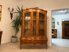 Barockstil Vitrine Nussholz