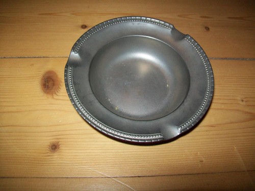 Aschenbecher aus zinn 12 5 - aschenbecher, ca.