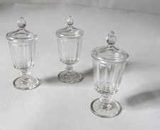 3 alte Gläser Fußbecher