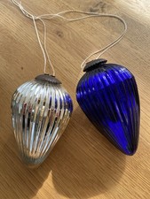 Deko Kugeln Tropfenform Groß Glas 2er Set zum Aufhängen Blau und Silber