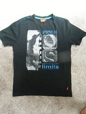 *** T-SHIRT ~ SHIRT ~ GR. S ~ SCHWARZ MIT MOTIV ~ VITTORIO ROSSI ***