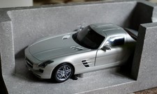  Mercedes Benz SLS AMG 1:18