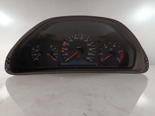 Tachometer mercedes benz w210 - mercedes,