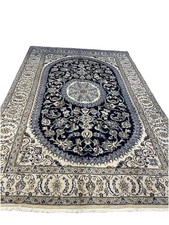 schöner Nain Extrem Fein