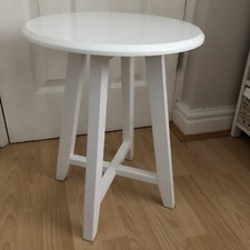 Weißer Beistelltisch Kragsta