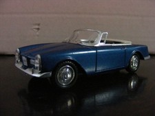 1:43 franz. Legenden FACEL VEGA 2 Cabrio