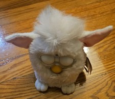 Vintage Furby 70-800 WHITE