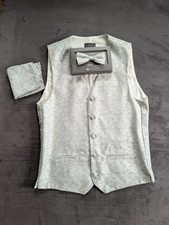 Hochzeitsweste mit Fliege und