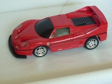 FERNGESTEUERTES SPIELZEUGAUTO-