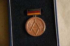 Medaille Verdienter Techniker des Volkes,im Verleihungsetui, Bartel 61 b (a239)