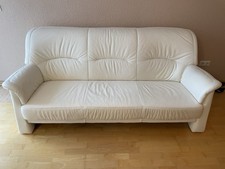 Weiße Dreiercouch Plus 2 Sessel Plus Fußbank alles Leder