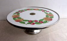 Alte Keramik Tortenplatte Kuchenplatte mit Metall Fuß Spritzdekor? Obst 30,5 cm