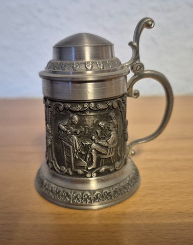Kleiner zinnkrug mit - kleiner,