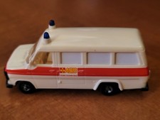 Krankenwagen Modell Praliné