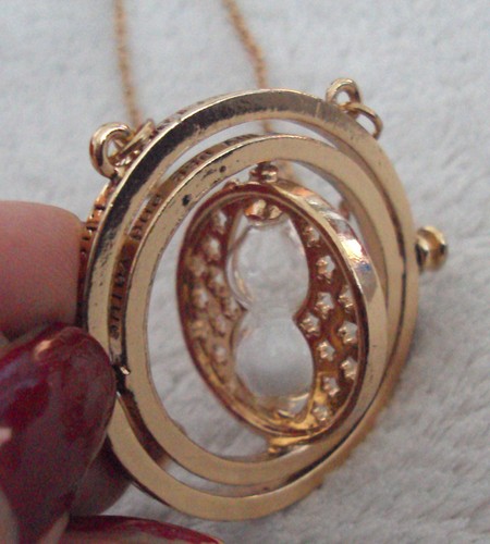 Kette mit anhänger - mit,