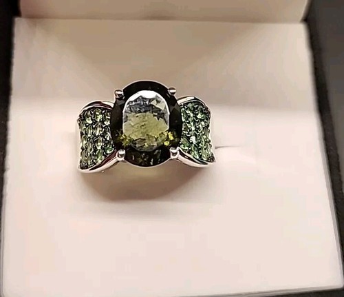 Grüner moldavit rhodium über - rhodium,