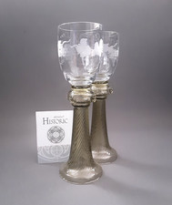 Zwei geschliffene, original