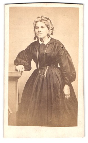Fotografie streng blickende