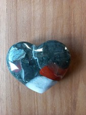 Herz aus Afrikanischem Blutstein Edelstein Schmuckstein Heilstein Kristall