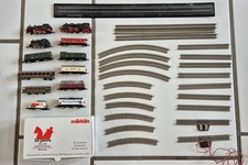 Märklin Spur Z Modelleisenbahn Konvolut Gleise, 3 Loks und 10 Wagen, 1:220