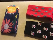 neue Socken Damen bunt  2 Paar Weihnachtsmotiv grüne Bäumchen und Rentierkopf