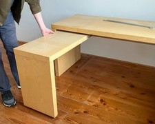 Schreibtisch mit Ausziehplatte, Malm