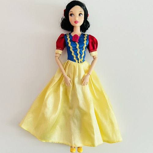 Disney store classic barbie - disney,