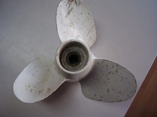 Aluminium Propeller 13 x 17 P Force / Chrysler A 523265 Boot Motor Außenborder