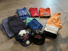 10-teiliges Kleiderpaket, Gr. 110/116, Schlafanzug, Pullover, Hose, Shirt, Badeh