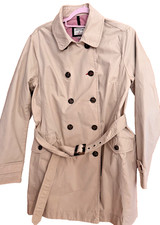 Klassischer Trenchcoat von