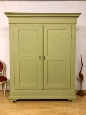 Antiker Landhausschrank