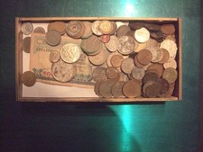 Zigarrenkiste voll mit ehemaligen Kursmünzen + ein paar Scheine, 5,50 Kg Gewicht