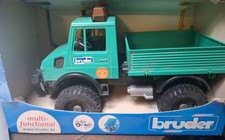 Bruder 02471 Unimog grün mit
