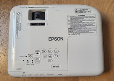 Epson EB-S05 Beamer /