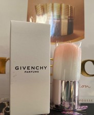 GIVENCHY Kabuki-Pinsel