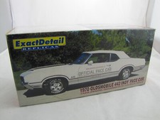 ExactDetail Replicas 1970 Oldsmobile 442 Indy Pace Car Indianapolis 500 -  1:18