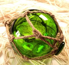 Fischerkugel ca. 10 cm Glas GRÜN eingeflochten in einem Netz aus Sisal (Tampen)