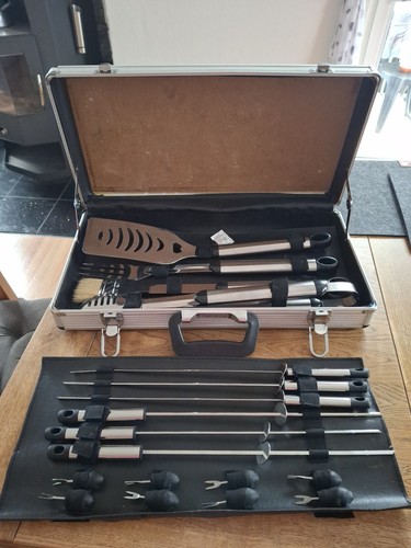 Grill koffer mit viel - grill-koffer, zubehör
