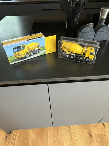 Schuco modell liebherr - modell,