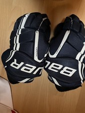 Komplette Eishockeyausrüstung