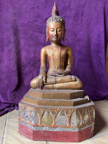 Alter buddha laos - alter, mit