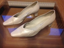 Hochzeitsschuhe White Lady Gr. 37 (4 1/2) Offwhite Perlato LEDER Brautschuhe