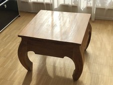 rustikaler Opiumtisch aus massivem Plantagenteakholz 