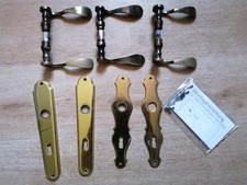 Konvolut 4 Türbeschläge Metall/Türblende Türgarnitur gold & 3 Paar Türklinken