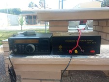 Icom IC-707 + Fuente